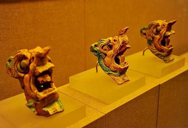 地砖|中都遗址发掘出青石板，它竟是一块幻方，在古代有“特殊”的作用