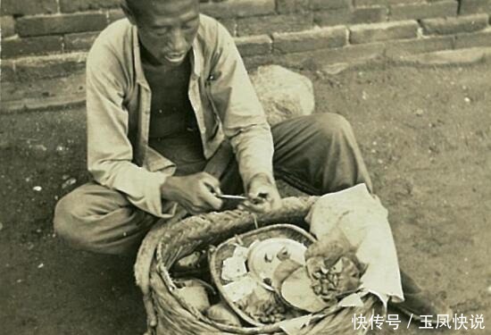 菱角|老照片：80年前北方人怎样吃烤肉？怎样涮羊肉？怎样剥菱角？