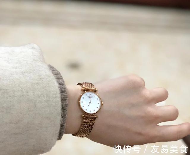 首饰 女人过了40岁,最好别戴这3种首饰,俗气感十足,显得没品味