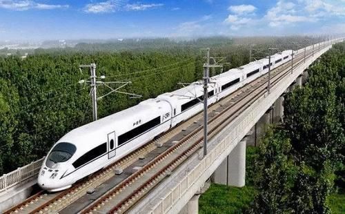 飞机|为何大家宁愿坐5小时的高铁,却不去坐2小时的飞机,原因很现实