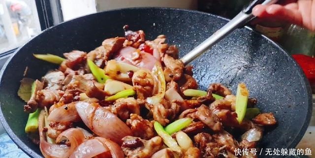 一学|最适合冬天吃的羊排干锅,烧一锅全家都超爱吃,快来学一学!