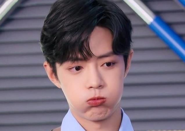 肖战设计师作品被曝光！曾给舒淇过设计婚纱，网友：嫁肖战婚纱费都省了！