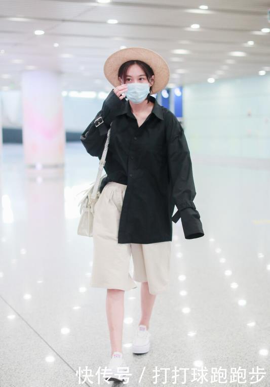 初秋衬衫穿不出新意试试这样搭,造型会更出众