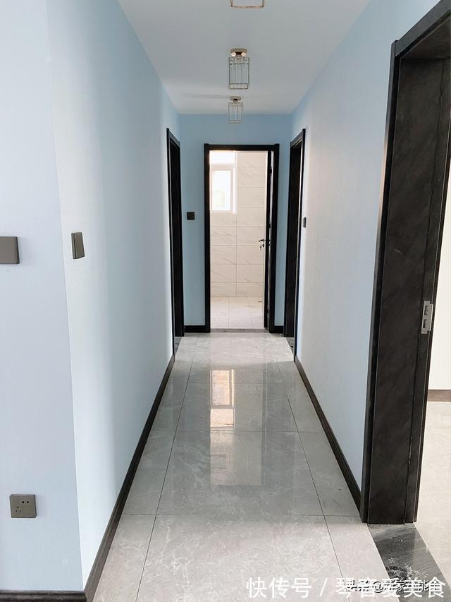 踢脚线|第一次装修新房,没请设计师,打扫干净效果还不错,简单又便宜