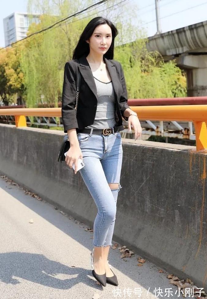 西装|普通人穿不出来的气质,这位姐姐轻松驾驭,好想请她共进晚餐