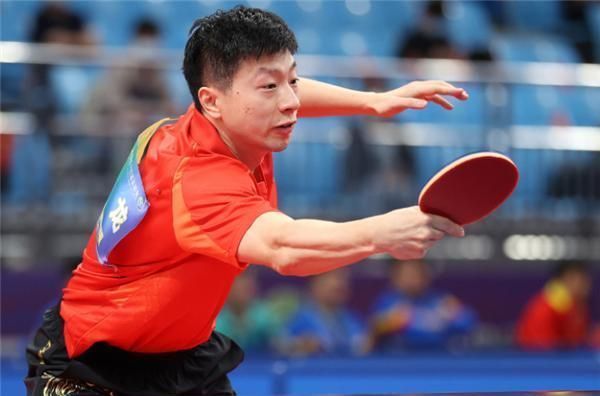 发球权|3-2马龙逆转当之无愧第一人!精神小伙崩溃了,老将不老还送出7-1