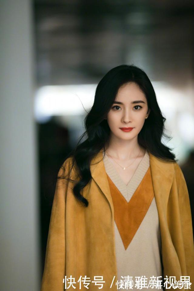 头皮 发型师透漏女生这4种发型留久了,发际线会很快上移,赶紧换了