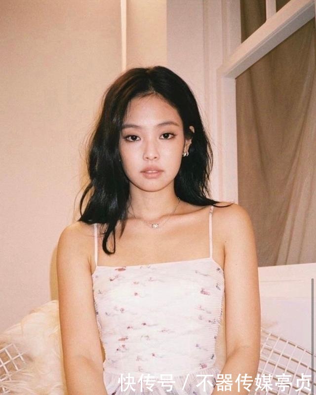 美女|普通人如何变“纯欲风”美女?掌握3点,你就是下一个半藏森林