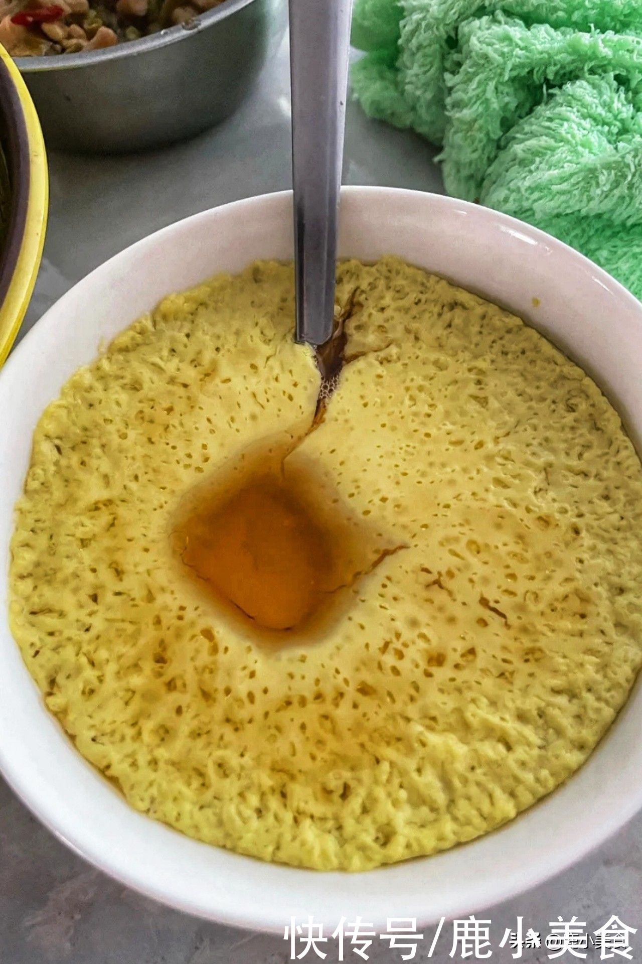 蛋水分离|蒸鸡蛋羹窍门多！掌握“6个操作要点”，保准蛋羹滑嫩光亮无孔