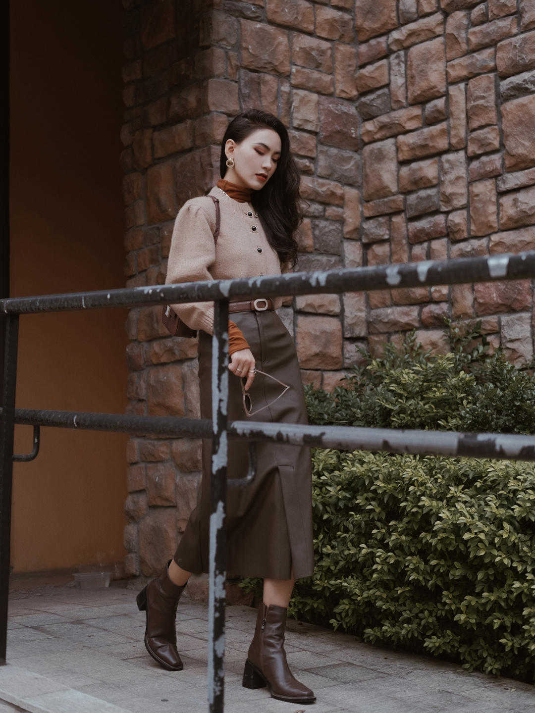 搭配|短款针织开衫与裙子的碰撞,温柔多情青涩朦胧,还不快来试试