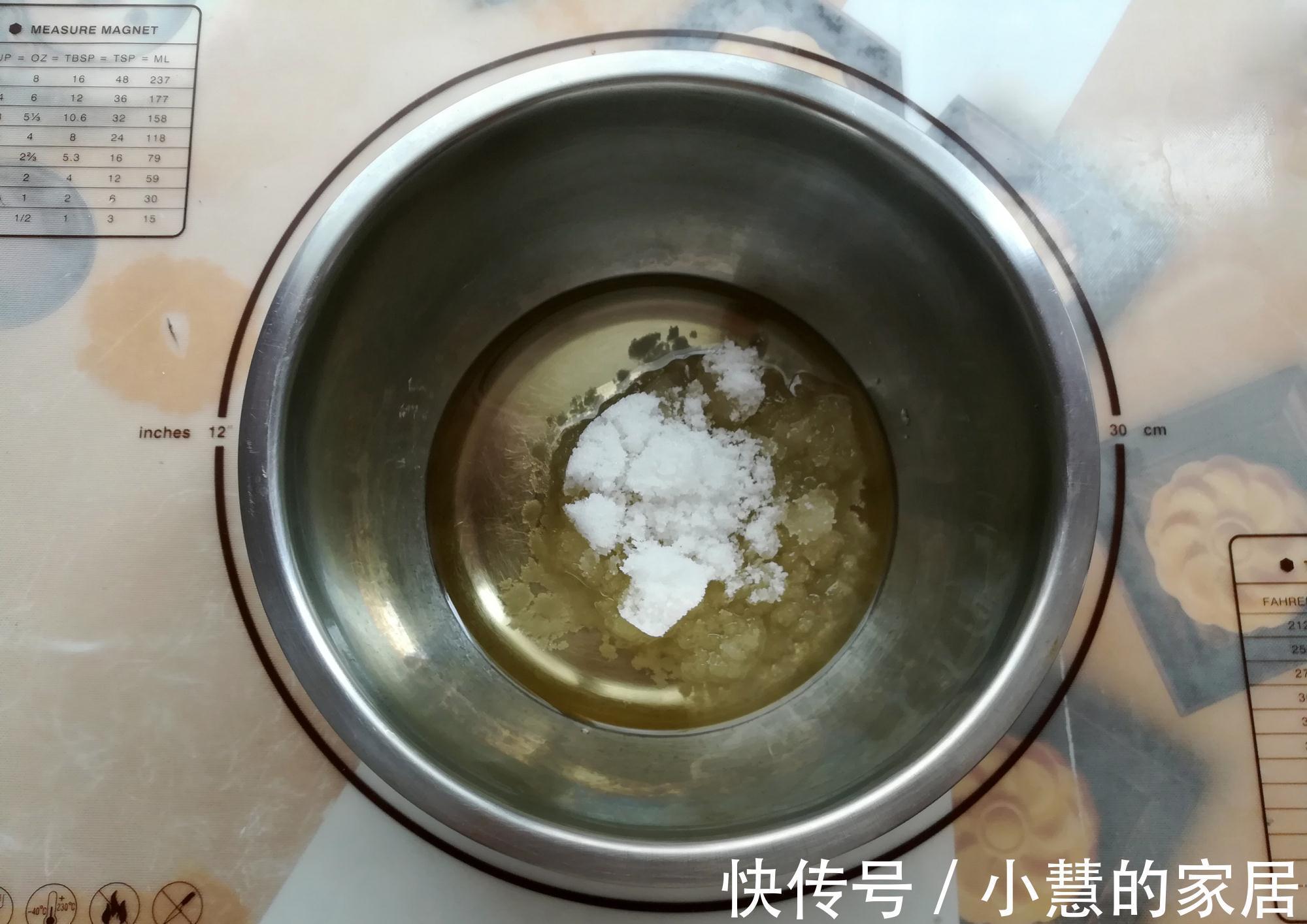 芝麻桃酥饼干|这饼干用玉米油就能做,无需打发,咬一口香酥掉渣,比月饼受欢迎