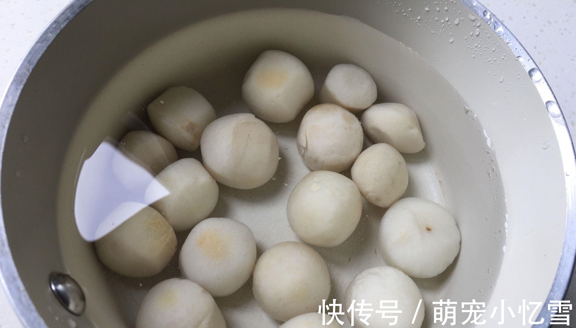 立秋后要多吃这碱性蔬菜，三块钱一斤，简单煮一煮，软糯香甜可口