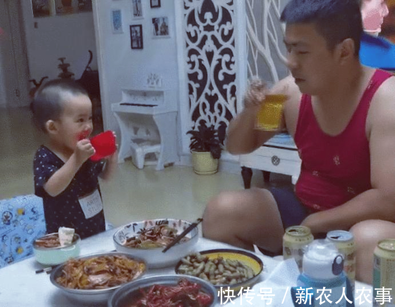 |沙雕动画,搞笑:为了成为百万富翁心甘情愿的掏厕所!