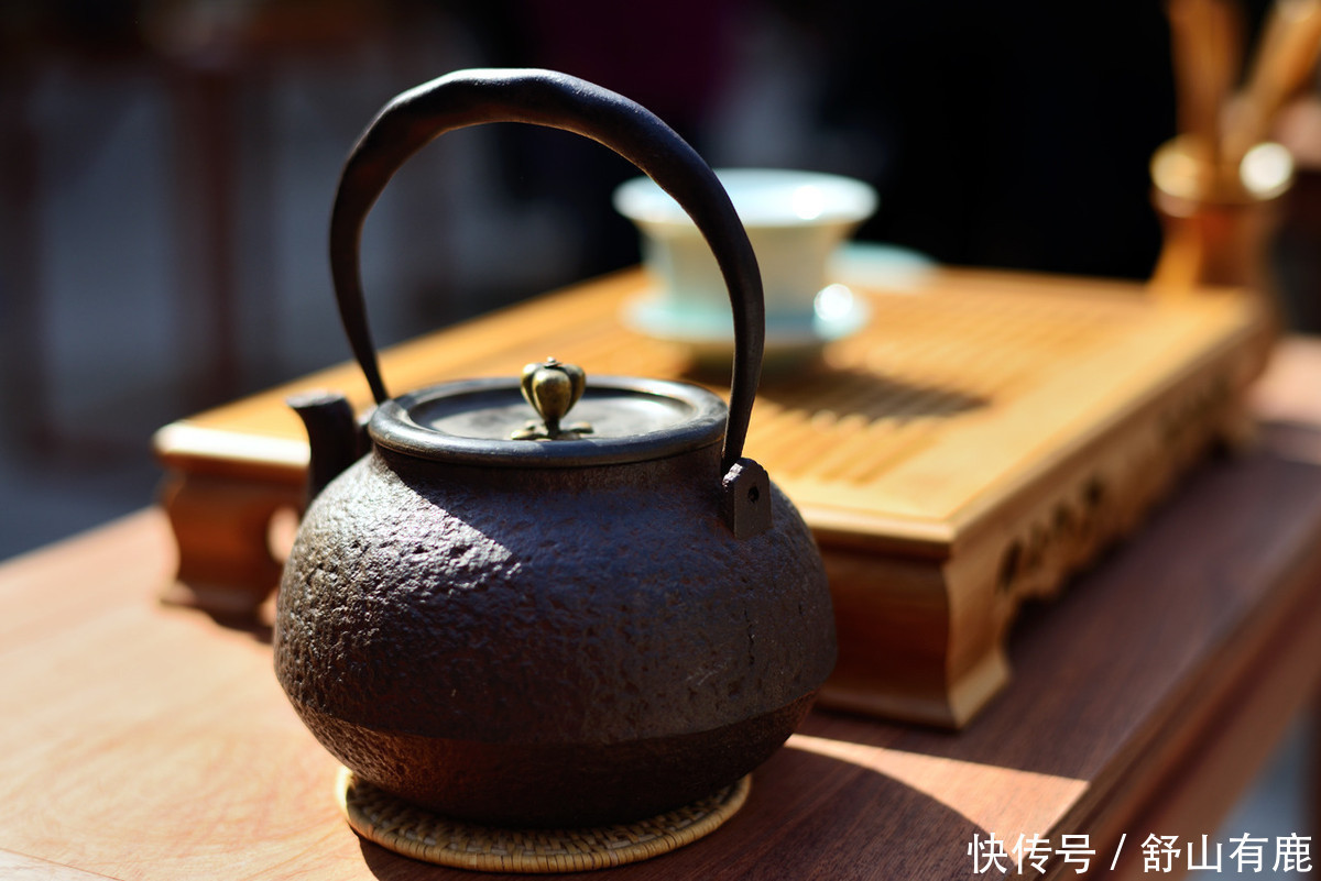 人情|老人逢年过节,别人送你这几种“礼”,千万别要,你可能还不起