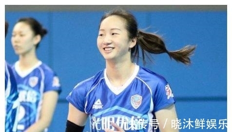 拉尔森|24岁女排主攻手自爆恋情,帅气男友甜蜜告白:第一眼就喜欢的人