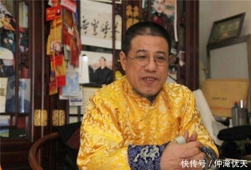 上交|他手戴价值上亿的乾隆扳指,专家建议上交,他说6字让专家沉默了