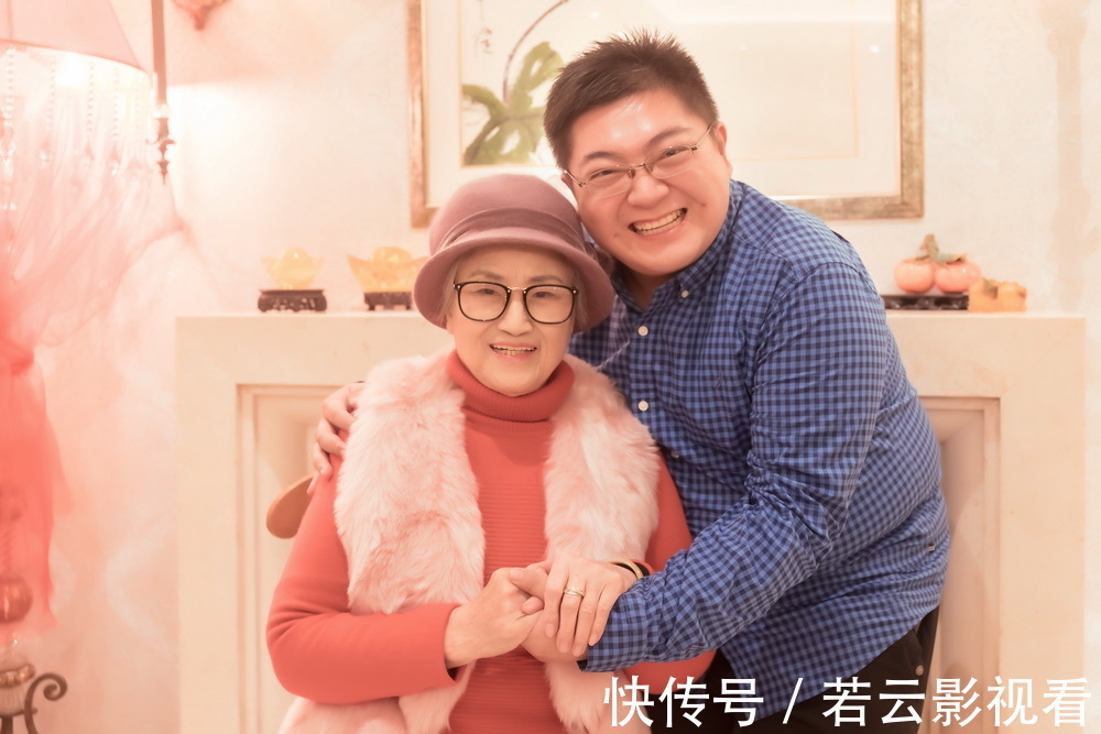 林黛玉!王悦阳忆王文娟:艺术上大江大河,生活中很潮的奶奶