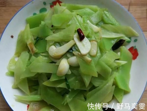 蒜香莴笋|便秘最怕这个菜，3元一斤，2块钱能炒一大盘，常吃宽肠通便