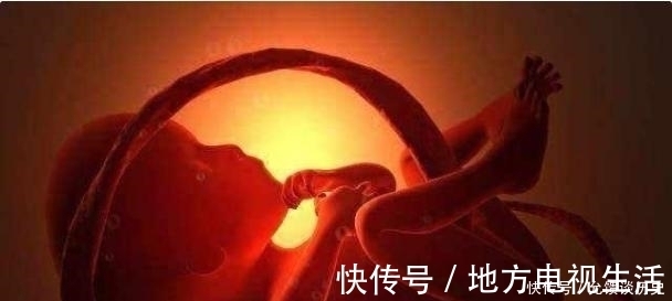 胎宝宝|成年人在水里会呛,为啥胎宝宝却能在羊水里待40周?原因是这样