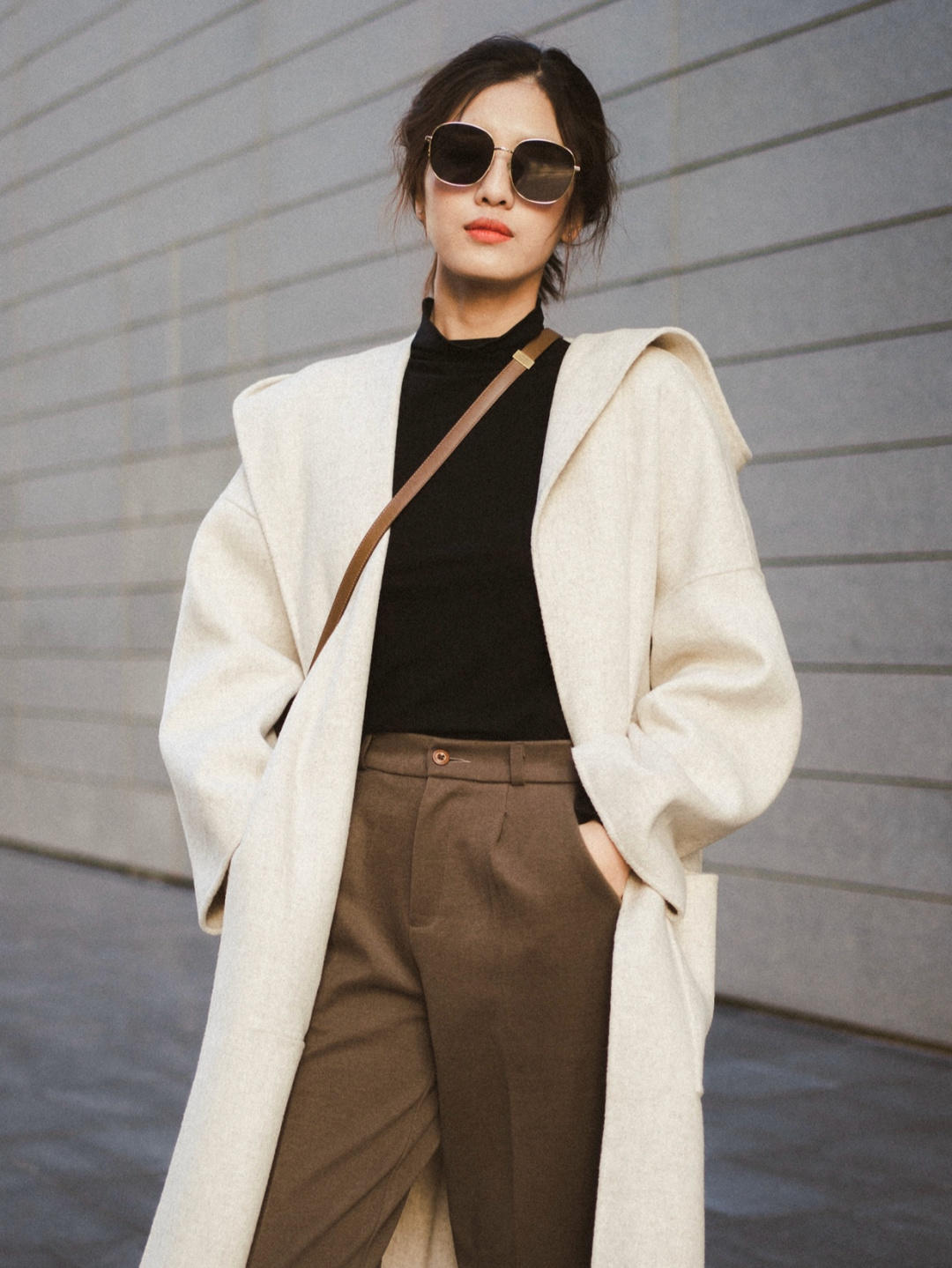 气质|女人少穿“大妈裤”,来看看4个实用九分裤搭配,演绎气质美