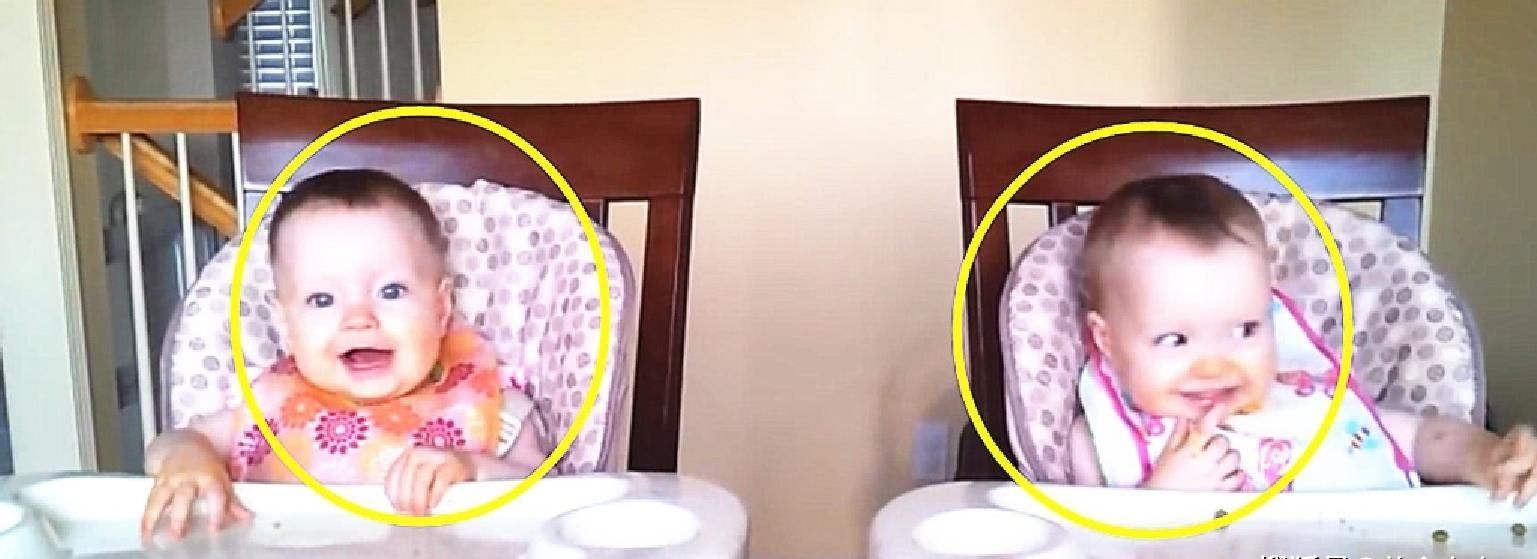 全家|双胞胎听到老爸弹吉他,接下来两个小家伙的反应,全家都笑喷了