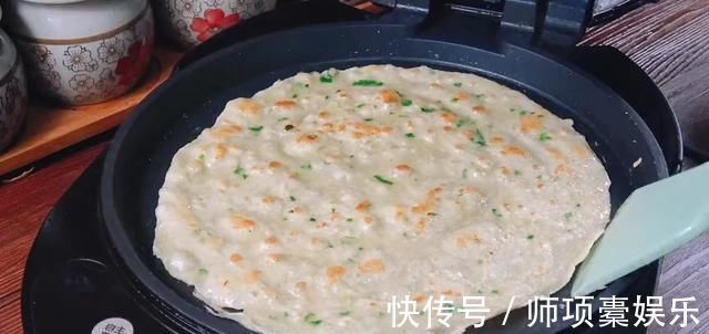 发面|早餐试试这种鸡蛋饼,不揉面不发面,5分钟就能上桌,太香了