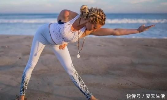 腰椎|瑜伽中的站立后弯、墙体后弯、轮式,坚持练习腰背轻松不酸痛