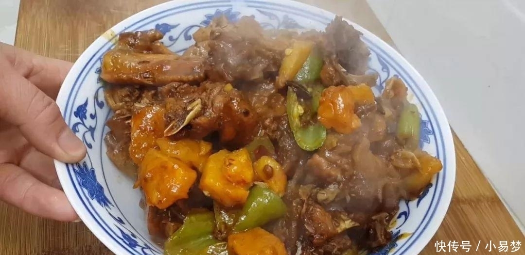 鸡肉这样做才好吃，掌握这个秘诀，一顿多吃两碗饭，一锅都不够吃