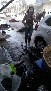 |搞笑GIF:防火防盗防闺蜜 这样的闺蜜不要也罢