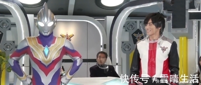 迪迦|奥特曼:Up主自制特利迦皮套,造型堪比原作,但细节有一些翻车