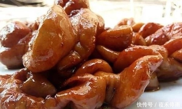 洗猪大肠,不加盐不加醋只需3样,大肠更干净,而且还没腥臭味