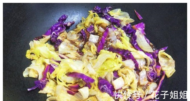 炒面条|家常炒面条的方法,多加1步,面条不坨,爽滑入口,不用买着吃了!