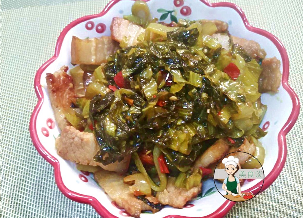 小米辣|五花肉和此菜真是绝配，过年就好这口，炒了一盘，上桌三两下光盘