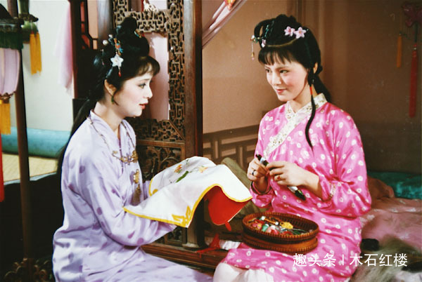 宝钗&袭人被蒋玉菡抛弃,并非因她不能怀胎,而是因她太像宝钗