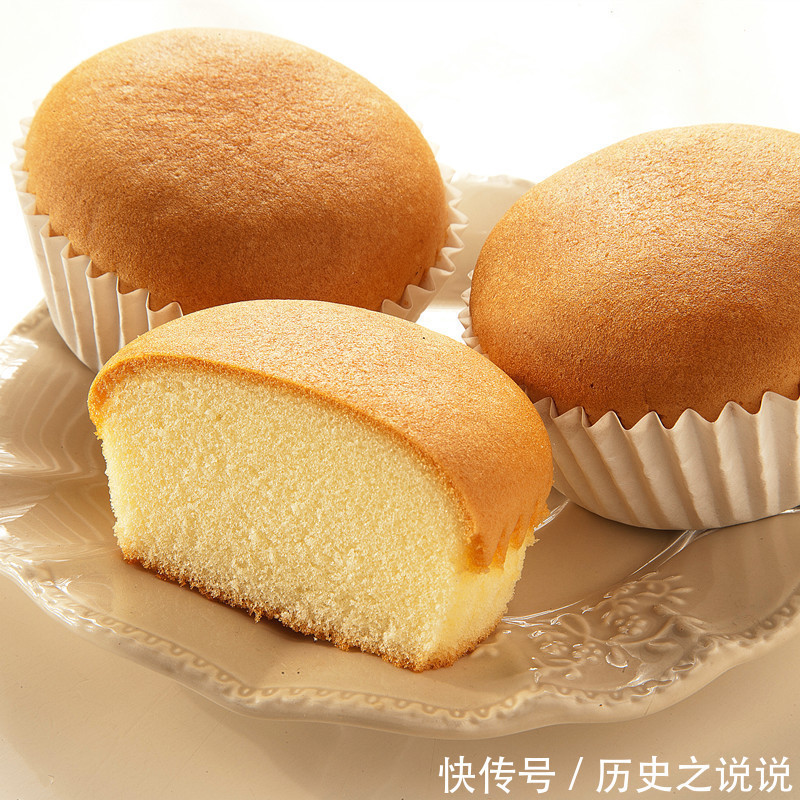 蛋糕在家就可以做,1碗面粉2个鸡蛋,不用烤箱,5分钟一个!