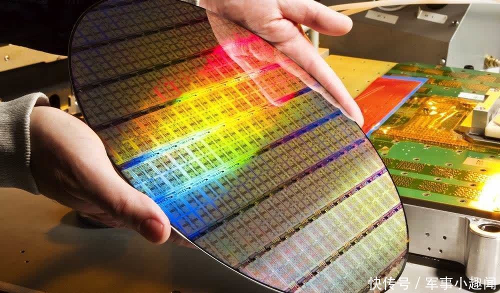 手机|短板太短!只能让人牵着鼻子走?高通发话了,小米彻底乱了!