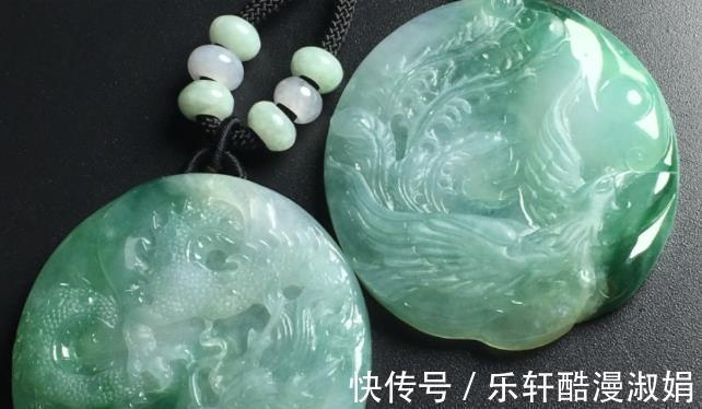 对儿|恋人之间想要送信物,何不选择翡翠首饰寓意忠贞永恒的爱情