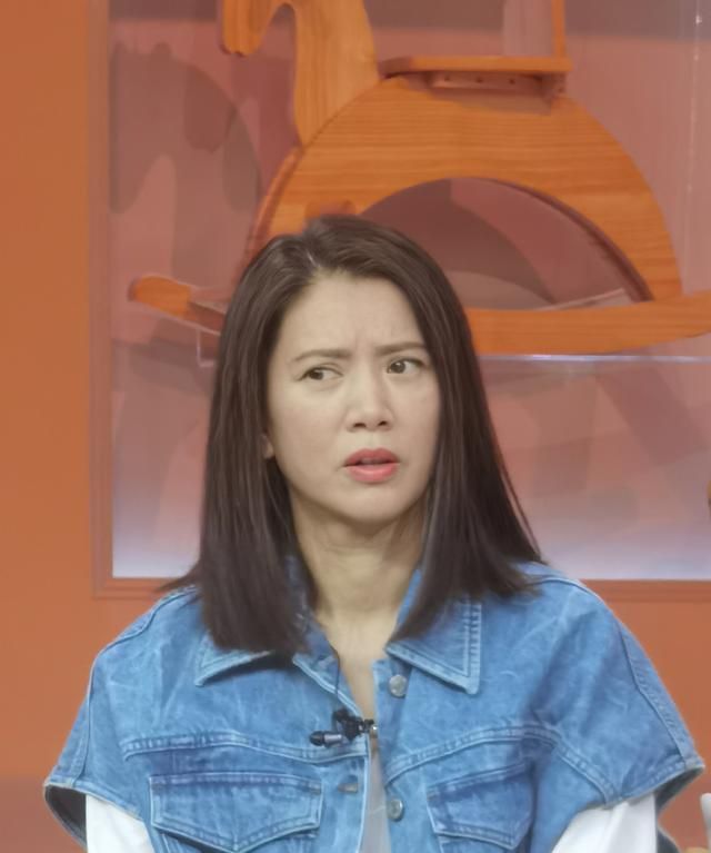 袁咏仪被吴京儿子名字震住，追问谢楠取名创意，却被回应：问他爹