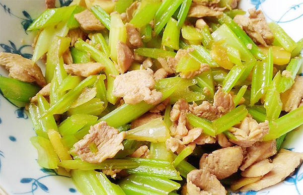 鸡肉|老中医提醒鸡肉不能和”它“同吃,等于慢性服毒,你却当补品