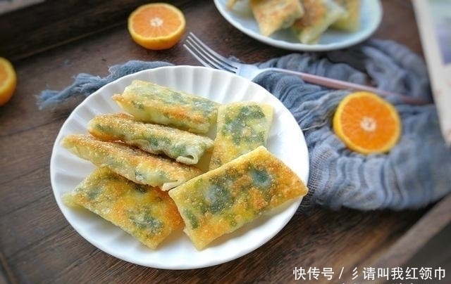 韭菜盒子|韭菜盒子这样做,不和面不擀皮,10分钟就能做一盘,皮薄馅儿香