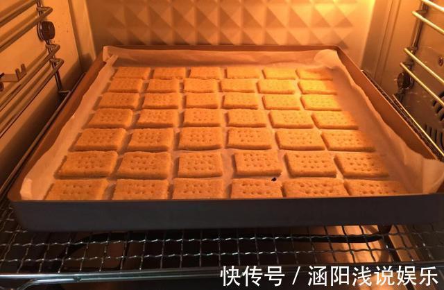 黄小米|儿子最近迷上它,家里有小米就能做,嘎嘣脆,吃一次就忘不了