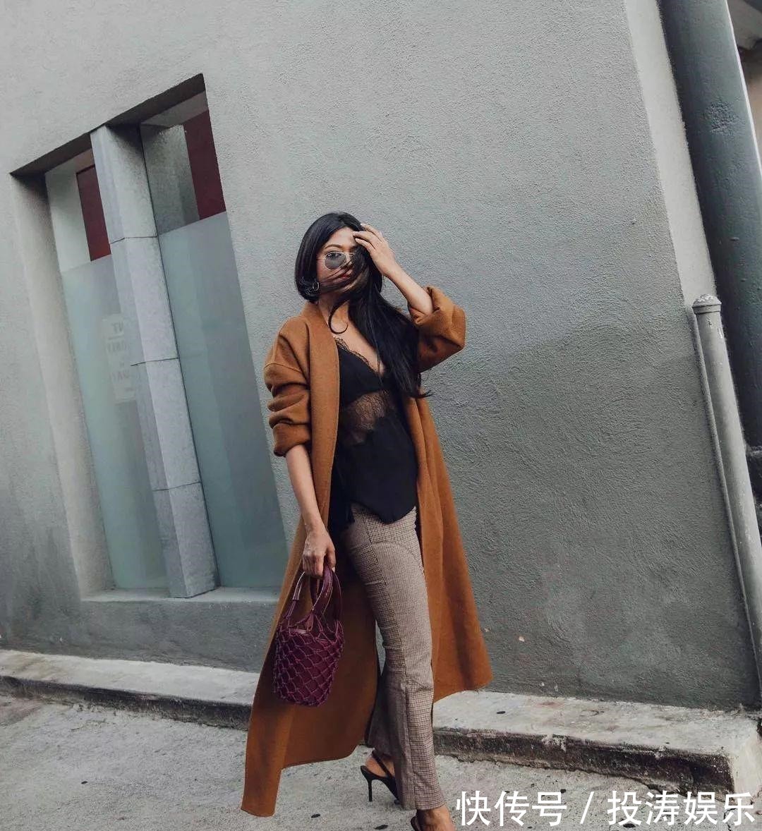 驼色 大衣买什么色不容易过时这5个颜色很经典,秋冬搭配好时髦