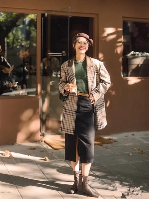 今春火了一种“小西装”，搭配裙子或者裤子都好看，又洋气又时髦