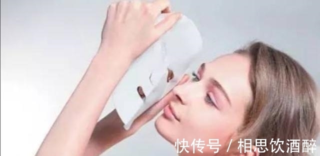 洗脸|洗脸后,直接用手拍打爽肤水?怪不得皮肤差!这样做才是正确的