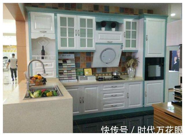 橱柜|橱柜定制的5大误区,别等到装完再后悔,细节占据重要地位