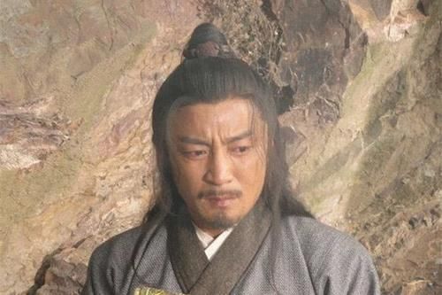 花荣|此人兵器重达五十多斤,曾恶战鲁智深和秦明,最终倒在花荣箭下