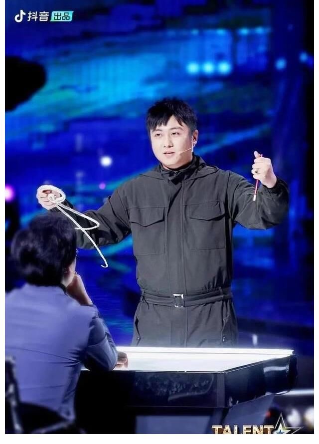 是谁的热爱，如此璀璨夺目