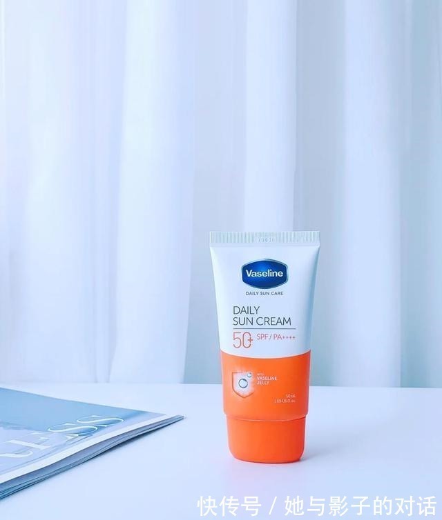 姐妹们 这几款被我拉进黑名单的防晒霜,不要乱买,小心成为“人间油物”!