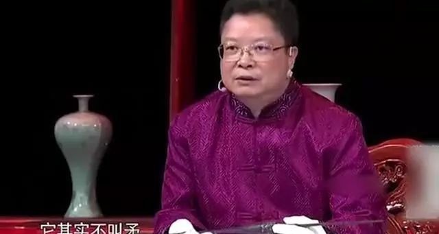 槊柄|小伙祖上曾救过大将军，获赠随身兵器，网友怀疑是盗墓所得！