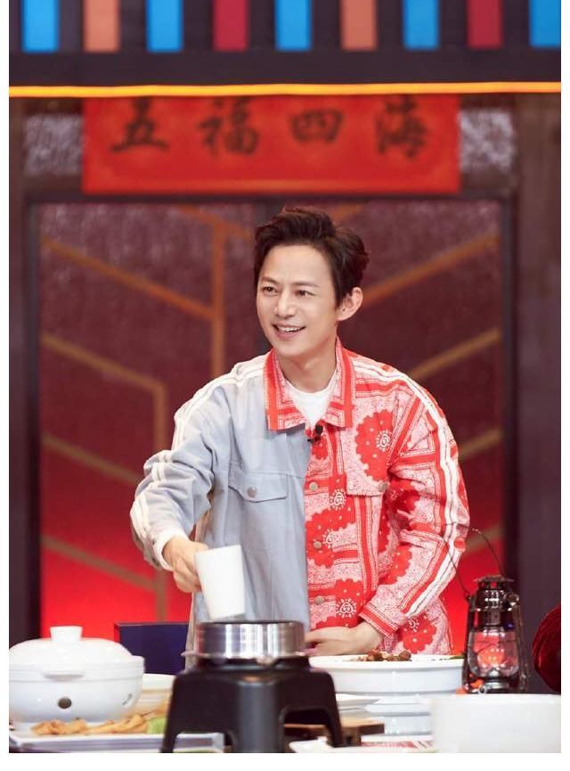 《明星大偵探7》錄制時(shí)間泄露，何炅撒貝寧繼續(xù)常駐